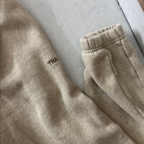 ARITZIA SET - Picture 5 of 6